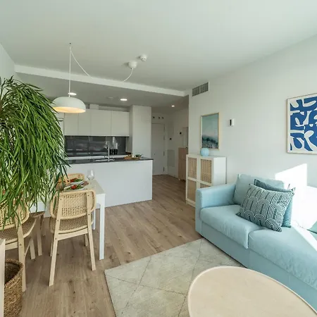 Xpce Urban 10 Skyline - Parking Free Apartamento